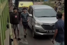 Terlibat Keributan Tengah Kemacetan, Supir Nyaris Kena Tikam
