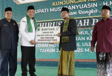 Hadiri Haflah Akhirussanah dan Wisuda Tahfidz Ponpes Sirojul Ulum, Bupati Muba: Santri Generasi Harapan