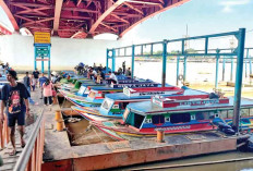 Serang Waswas Gelombang Tongkang Batu Bara