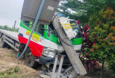 Truk Tabrak Tiang Listrik di Jalan Lingkar Prabumulih, PLN Lakukan Perbaikan Cepat