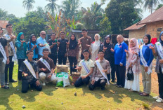 Wujud Solidaritas, Bujang Gadis Empat Lawang Ringankan Beban Korban Kebakaran