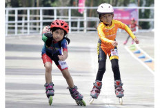 Ratusan Atlet Sepatu Roda Unjuk Kebolehan 