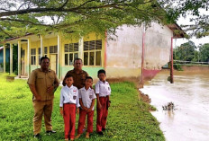 Hujan Deras Putuskan Jalan Desa di Muratara, Satu Sekolah Terancam Amblas