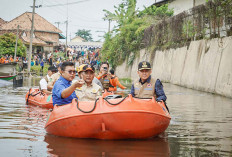 Kunjungi 3 Daerah Banjir, Pj Gubernur Beri Bantuan, Ringankan Beban Warga
