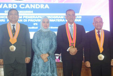 Sekda Sumsel Edward Candra Raih Gelar Doktor, Angkat GSMP dalam Disertasi