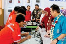 Siap Hadapi Dunia Kerja, Sharp Gelar Program Sharp Class 