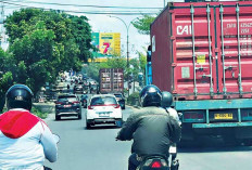 Truk “Transformers Bebas Lalu Lalang di Jalan Dalam Kota saat Siang Hari, Ini Keluhan Warga dan Pengguna Jalan