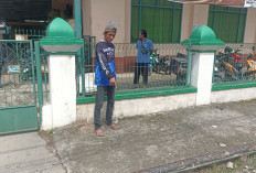 Jemaah Tarawih Ditusuk Depan Masjid Darul Muttaqien Kuto, Diduga Sudah Diincar, Darah Basahi Jubah