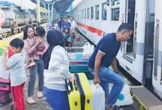  Woww, Jelang Long Weekend Isra Mikraj Tiket KA Rajabasa Ludes Terjual 
