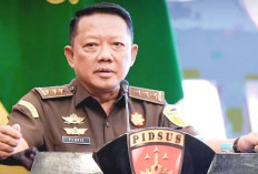 Eks Jampidsus Tersangka Korupsi dan TPPU 3 Perkara, Beberapa Jam Usai Febrie Adriansyah Mengundurkan Diri