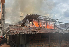 Rumah Warga di Sukajadi Hangus Terbakar, Camat Ingatkan Bahaya Korsleting Listrik