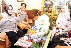 Jalin Silaturahmi dan Hormati Senior Polwan, Ini yang Dilakukan Polwan Polda Sumsel di Peringatan HUT Ke-77