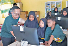 PLN UIP Sumbagsel Perkuat Literasi Digital Melalui Program PLN CENDEKIA di SDN 2 Restu Buana