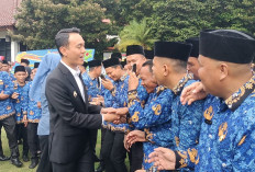 Bupati Lantik Ribuan P3K Paruh Waktu, Doorprize Motor Diterima Nurmala Dewi