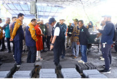Gubernur Herman Deru Tinjau Pemanfaatan FABA PLTU Sumbagsel-1 untuk Produksi Konblok dan Paving