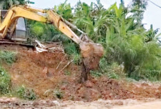 Jalan Rusak di Muba Diperbaiki Massal, Berkolaborasi Pulihkan Akses Desa