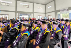 Bangga Lulus S3, Lansia Buktikan Mampu Sehat, Aktif dan Mandiri
