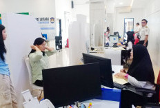 Petugas Imigrasi Palembang Tetap Standby saat Libur Lebaran, Siapkan Sistem SOC Jemput Bola ke Masyrakat 