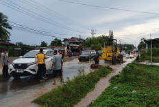 Banjir Genangan Sebabkan Kemacetan, Petugas Dikerahkan untuk Atasi Lalu Lintas di PALI