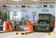 Ribuan Kendaraan Melintas di Tol Bayung Lencir - Tempino