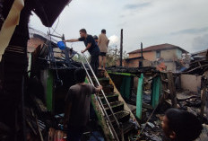 Tiga Rumah Ludes Dilalap Api di Lawang Kidul, Dugaan Sumber Api dari Pembakaran Kabel Rongsokan