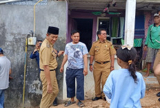 Bupati PALI Tinjau Langsung Lokasi Longsor di Tebing Atmojo, Janji Perbaikan Cepat dan Relokasi