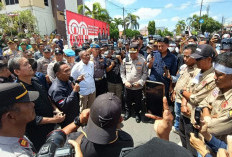 FKPP dan HMI Gelar Orasi di DPRD Prabumulih, Tuntut Klarifikasi Dugaan Rangkap Jabatan dan Mutasi Guru