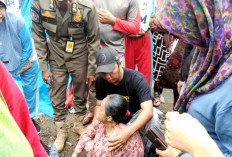 Lansia Terjun ke Sungai Musi, Berhasil Diselamatkan