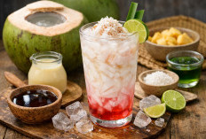 Es Kelapa Muda Segar, Minuman Andalan Berbuka yang Mudah Diracik di Rumah