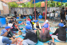SPPG Polres Prabumulih dan Prabumulih Timur Gelar Kurban 4 Ekor Sapi, Daging Dimasak dan Dibagikan ke Warga