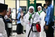 Kloter 16 Embarkasi Palembang Bertolak ke Tanah Suci, Satu Jemaah Ditunda Akibat Sakit