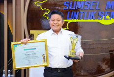 Gubernur Deru Kepala Daerah Peduli Pesantren, Raih Penghargaan dalam Ajang Pesantren Award 2025