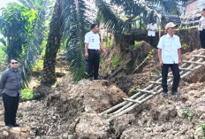 Tanah Longsor Ancam 9 Rumah, Gerak Cepat, Bupati Toha Perintahkan OPD Segera Beri Bantuan 