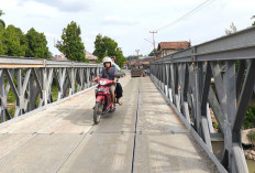 Jembatan Bailey Hampir Rampung, Warga Mulai Melintas