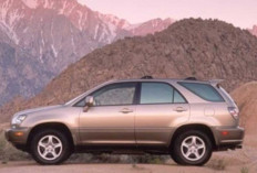 Lexus RX300 SUV Mewah Tertangguh Era 90an Masih Dicari Kolektor Mobil Bekas Mewah