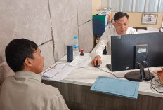 Ngaku Anggota Polisi Sambil Todong Senjata Api, Pelaku Begal Gasak HP dan Dompet Warga Palembang