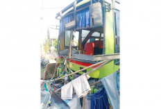 Motor vs Bus, Dua Pelajar Luka Berat