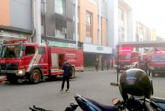 Heboh Asap Hitam Mengepul, 1 Ruko PS Mall Hangus Terbakar, Diduga akibat Korsleting Panel Listrik di Lantai 5