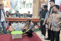 Sempat Diskors 15 Menit, Pleno Rekapitulasi KPU Kabupaten OKI Dilanjutkan dengan Pengamanan Ekstra Ketat