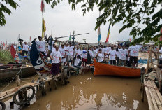 Nelayan Roban Timur Jateng Deklarasikan Dukungan untuk Prabowo-Gibran di Batang