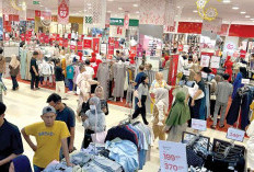 BELANJA BAJU LEBARAN