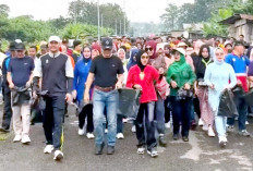 Unik, TP PKK Empat Lawang Peringati Kartini dengan Plogging Run Berkebaya