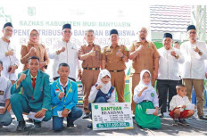 Sejalan dengan Pemkab, Baznas Muba Distribusikan Bantuan Pendidikan Beasiswa