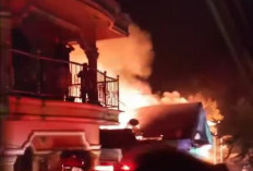 Diduga Korsleting Listrik, Lima Rumah di Pasar Bawah Ulu Lahat Terdampak Kebakaran