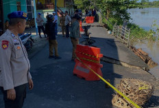 Detik-Detik Longsor di Muba! Warung Warga Hanyut ke Sungai Musi, Lima Rumah Terancam Ambruk