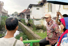 Keruk Retensi Seroja Hingga Sungai Bayas