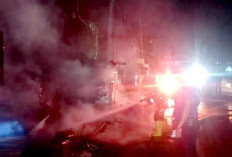 Api dari Pom Bensin Mini, 7 Kios Hangus Terbakar