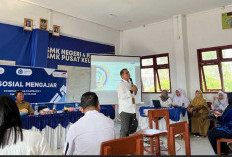 FIFGROUP Perkuat Literasi Keuangan Generasi Muda Lewat Program Jam Sosial Mengajar di Palembang