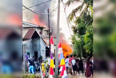 Hitungan Menit, Rumah Kayu Ludes Terbakar
