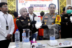 Gulung Para Pengedar Narkoba, Pemusnahan dengan Diblender Campur Pembersih Lantai